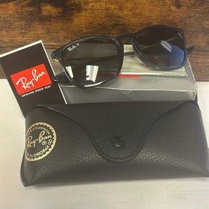 Ray Ban Chris RB4187 Polarized NIB